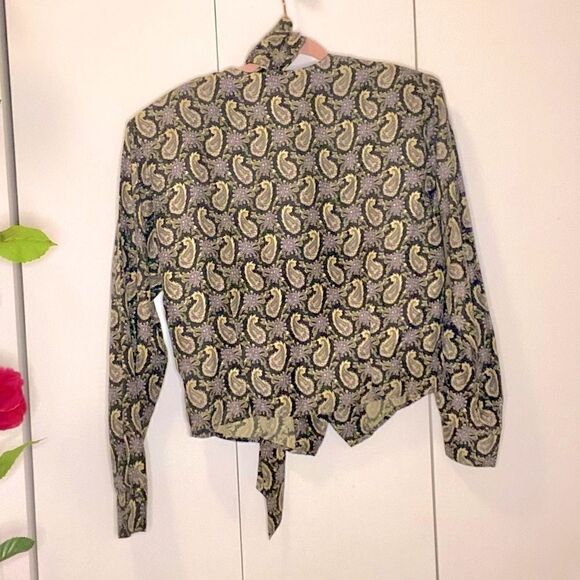 𝅺🌷 San Francisco🌷 100% Silk Paisley Blouse With Attached Scarf - Picture 5 of 6